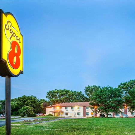 Super 8 By Wyndham Blair Hotel Exterior photo